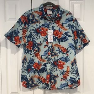 Men’s Hawaiian print button down